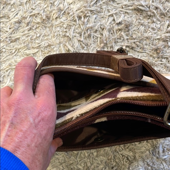 Pendleton Brown Cream Crossbody Bag with Geometric Design - Picture 3 of 4